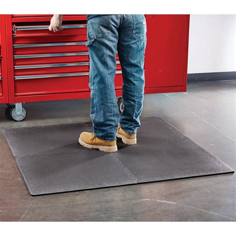 Constructed from a PVC-infused commercial material, this simple mat is perfect for keeping snow, ice, and grime off your garage floor. . Harbor freight rubber mat
